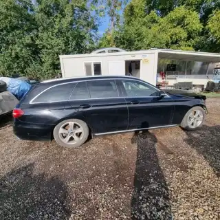 Mercedes E 220 W213 4 matic комби 2018г. на части 
! ! ! За ин